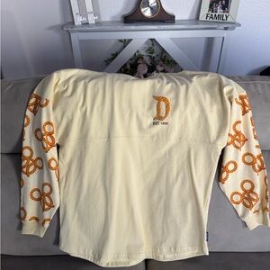 Disney Women's Cream and Orange Jersey Top